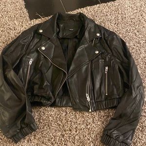 Black crop jacket size S